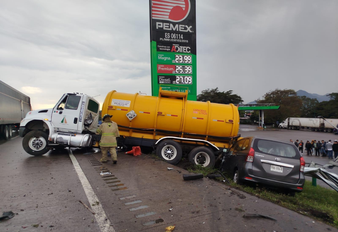 accidente-carambola-cordoba_veracruz.png