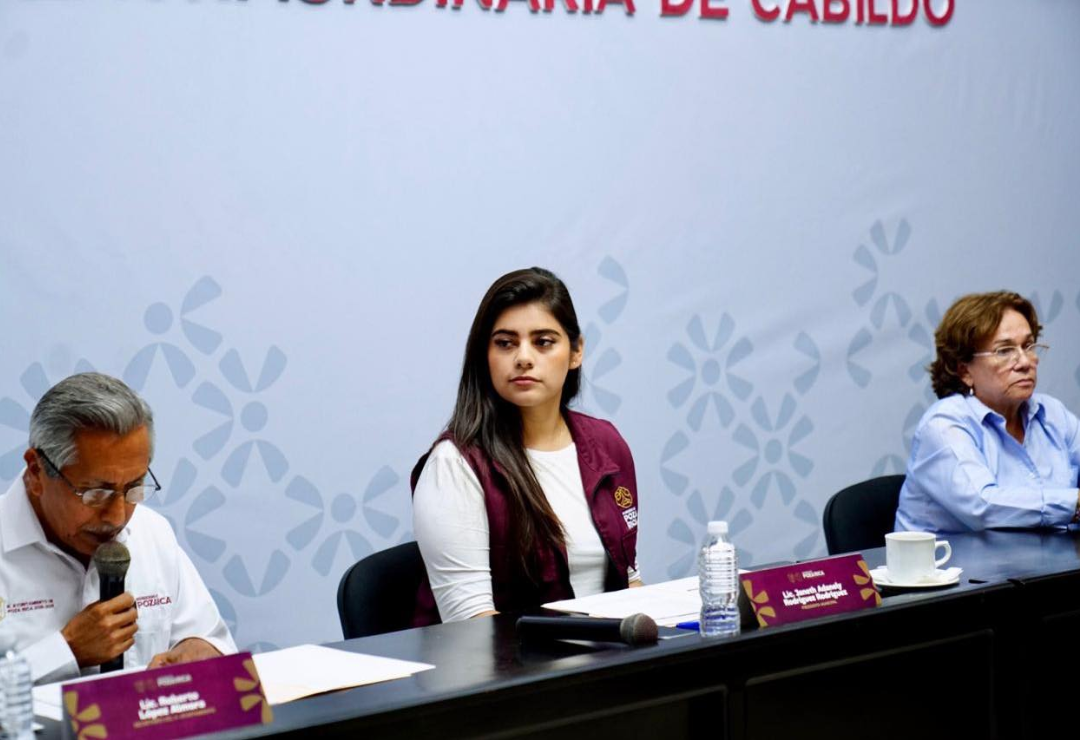adanely_rodriguez-poza_rica-salarios.png