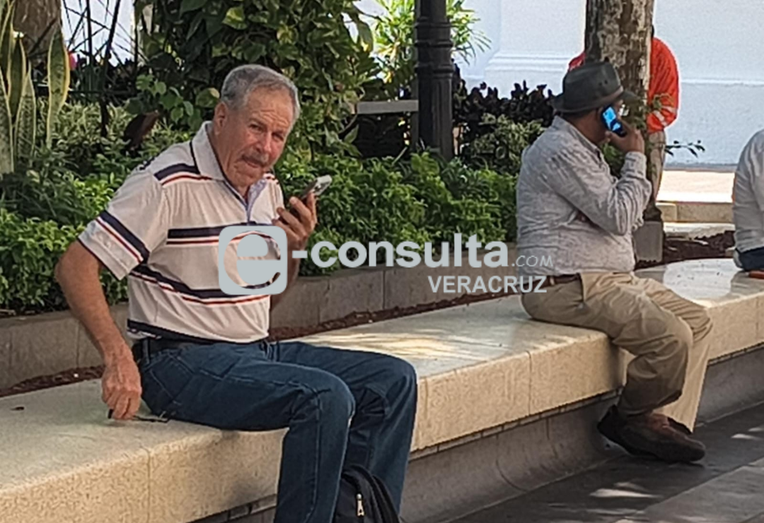 adultos_mayores-celular-veracruz_2.png