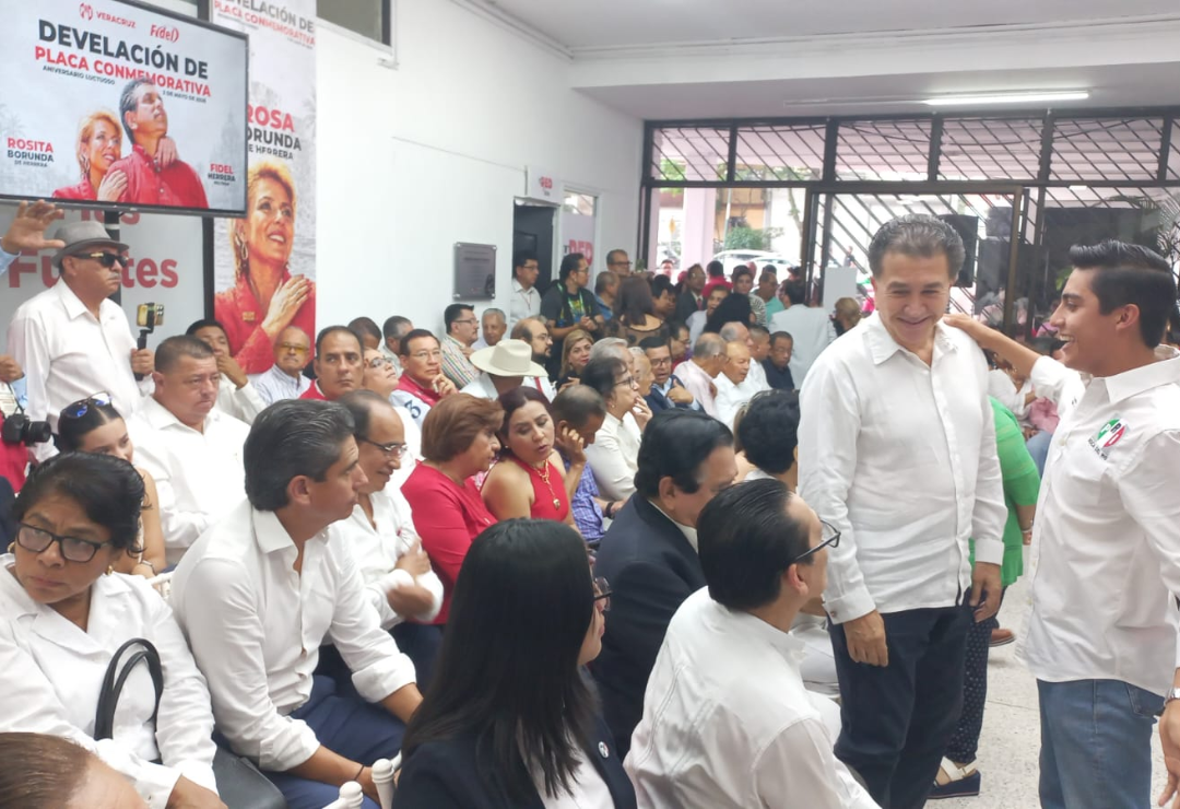 hector_yunes-pri-homenaje_a_fidel_herrera.png