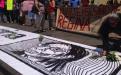Periodistas en Xalapa levantan mantas y pancartas para recordar a Regina Martínez
