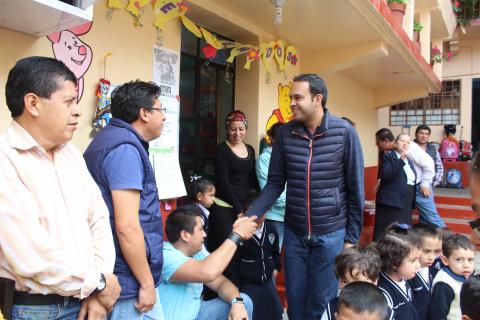 Pone en marcha Carlos Morales construcción de techado en colegio de Altotonga image 2