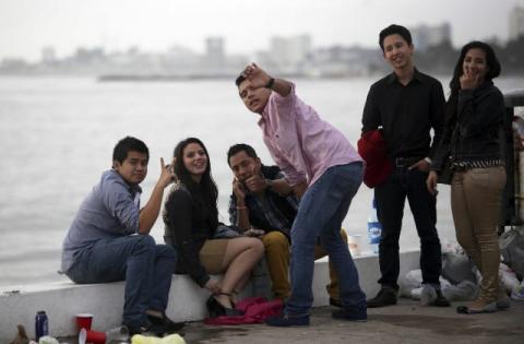 Piden a jóvenes no ‘pachanguear’ para pasar verano ‘en verde’