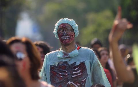 Zombie Walk 2015 invade Xalapa en apoyo a Avecan image 2