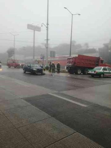 Va decena de accidentes en la Xalapa-Coatepec este viernes image 4