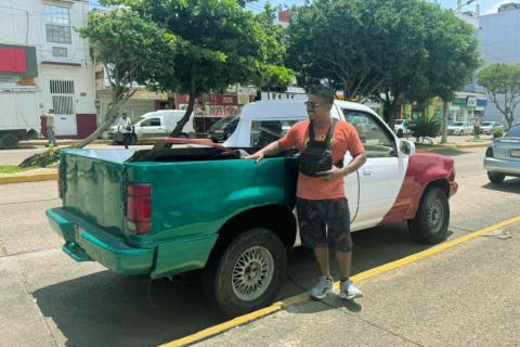 Camelia "la mexicana", troca tricolor que da el rol en Coatza