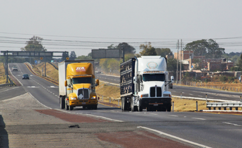 Inseguridad: empresas transportistas cierran y choferes emigran: CANACAR