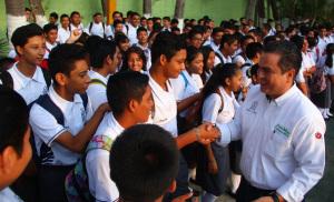 Preside Alcalde Honores a la Bandera en el Cbtis 85 image 3