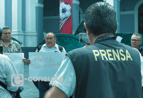 conversatorio, bajo fuego, Veracruz
