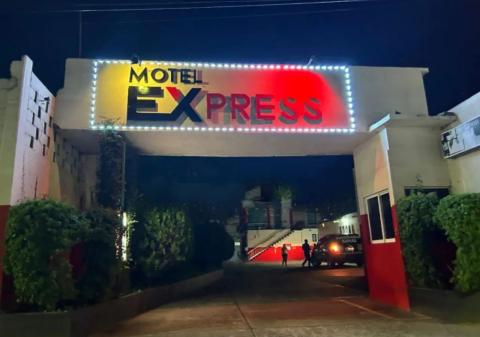 Hombre de 64 años muere en motel de Minatitlán