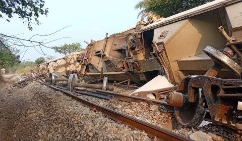 Tren con cloro líquido se descarrila en Juan Rodríguez Clara Tren con cloro líquido se descarrila en Juan Rodríguez Clara