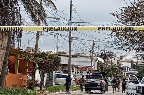En ataque a taller mecánico, lesionan a una persona en Coatza