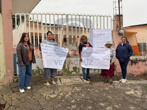 Paran clases en 34 primarias por conflicto magisterial en Yanga