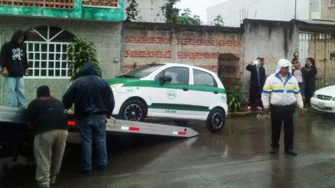 Retira DGTE dos taxis con mismo número económico en Xalapa