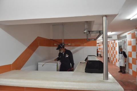 Fumiga Gobierno Municipal de Veracruz mercado Miguel Hidalgo