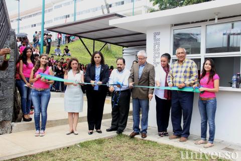 Inauguran cafetería y centro de copiado en Campus Sur UV
