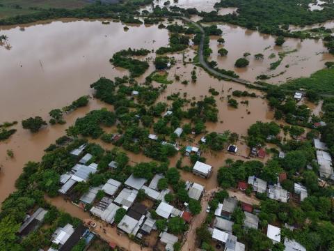 Lluvias dejan casas bajo el agua en colonia de Ciudad Isla, Veracruz