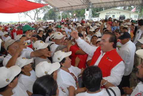 A 9 años de prisión, Duarte busca salir; Veracruz no olvida desvíos