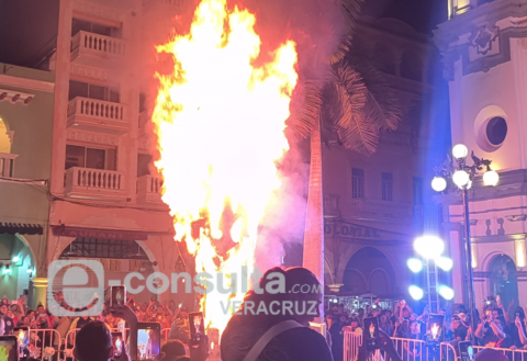 Carnaval de Veracruz 2025: adiós, calor; así fue Quema del Mal Humor