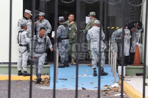 Hospitalizan en Veracruz a decenas de militares por posible intoxicación