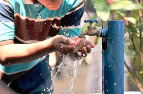 Moci pide ajuste a tarifas de cobro de agua en Veracruz y Medellín