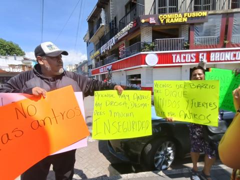 Vecinos del Dique en Xalapa rechazan apertura de más bares en la zona