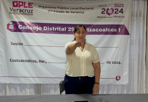 Ashley Ponce, nueva consejera distrital del OPLE en Coatzacoalcos