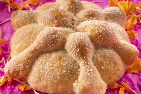 Pan de muerto lo más representativo de Todos Santos