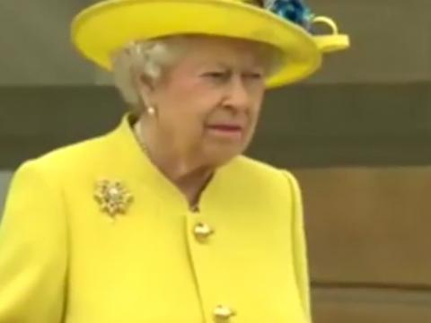 La familia real hace minuto de silencio por las víctimas de atentado