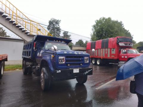 Transportistas de Amotac bloquean parcialmente acceso a Xalapa 