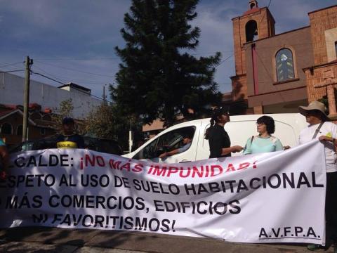 Prima de Javier Duarte construye fuera de la ley en Xalapa image 3