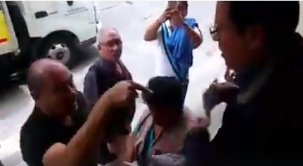 Inspectores de comercio de Xalapa y ciudadanos protagonizan zipizapes