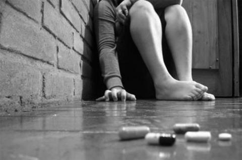 Rescatan a menor que huyó para vivir con un drogadicto, en Las Choapas