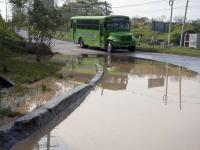 Las lluvias provocan que se formen 'lagunas' en las avenidas de Xalapa. Agencia Fotover