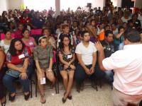 Integrantes de asociaciones civiles encabezados por Roberto Alarcón Suárez, se reunieron la candidata a diputada federal por el PRI-PVEM, Elízabeth Morales, quien dijo es cercana a la gente y sabe dar soluciones, por lo que votarán por ella el domingo 7 de junio. 