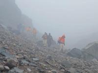 Rescatan a 11 alpinistas guatemaltecos del Pico de Orizaba
