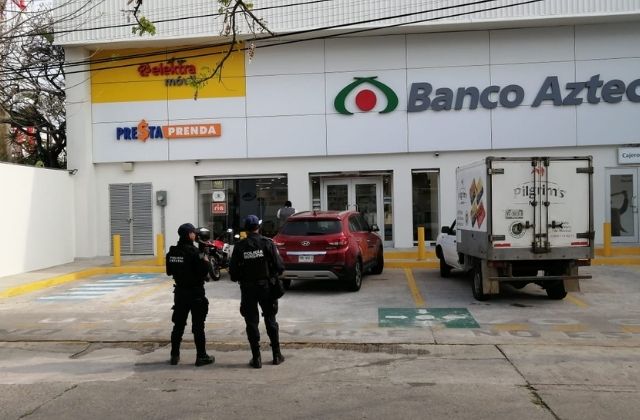 Roban 20 Mil Pesos A Cliente De Banco Azteca En Coatza Y Acusa A Cajera E Veracruzmx