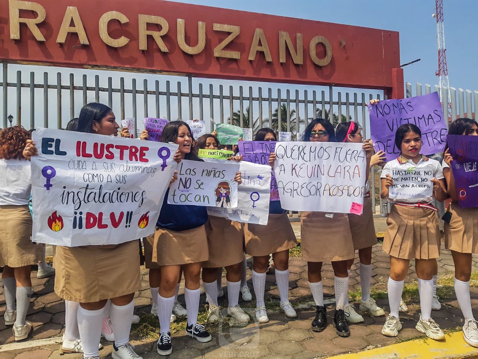 Ilustre abusador Alumnas denuncian acoso sexual en Boca del Río e