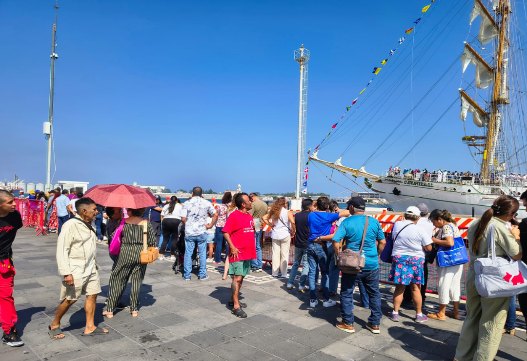 llegada-buque_cuauhtemoc-veracruz_2.png