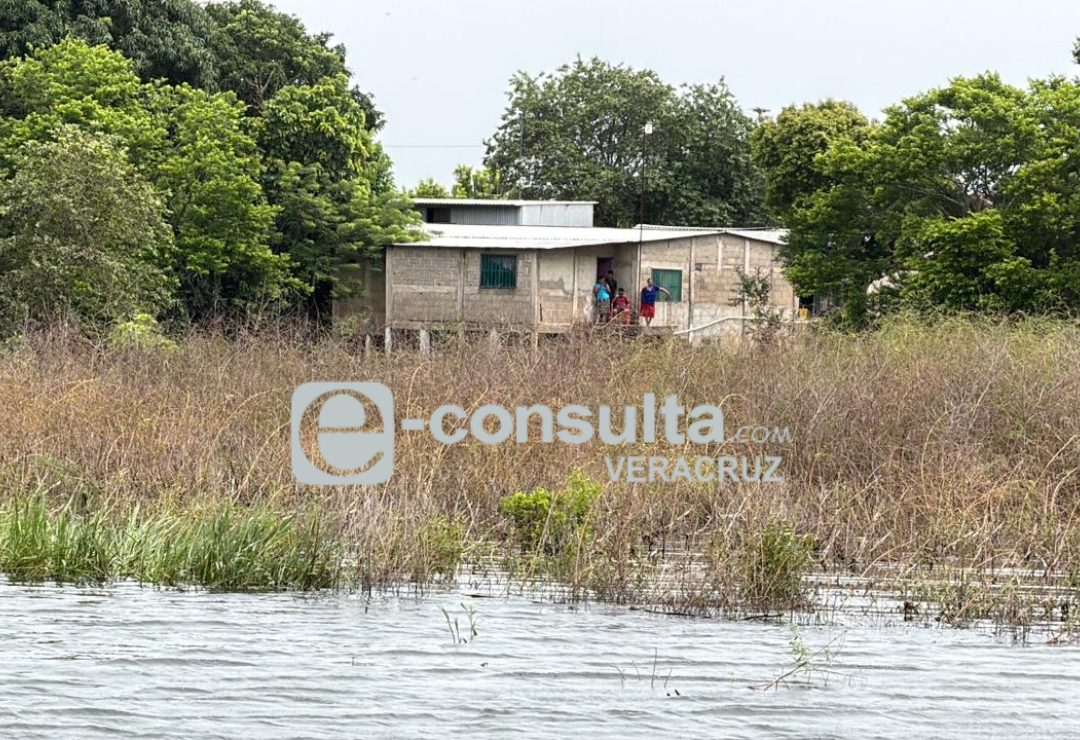 ayuda_humanitaria-comunidades_inundadas-veracruz_4.png