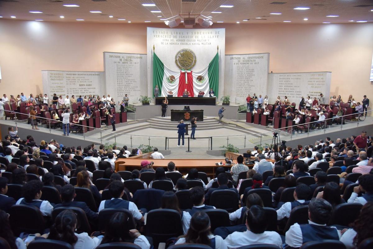 congreso-veracruz-donacion_a_bomberos.jpg
