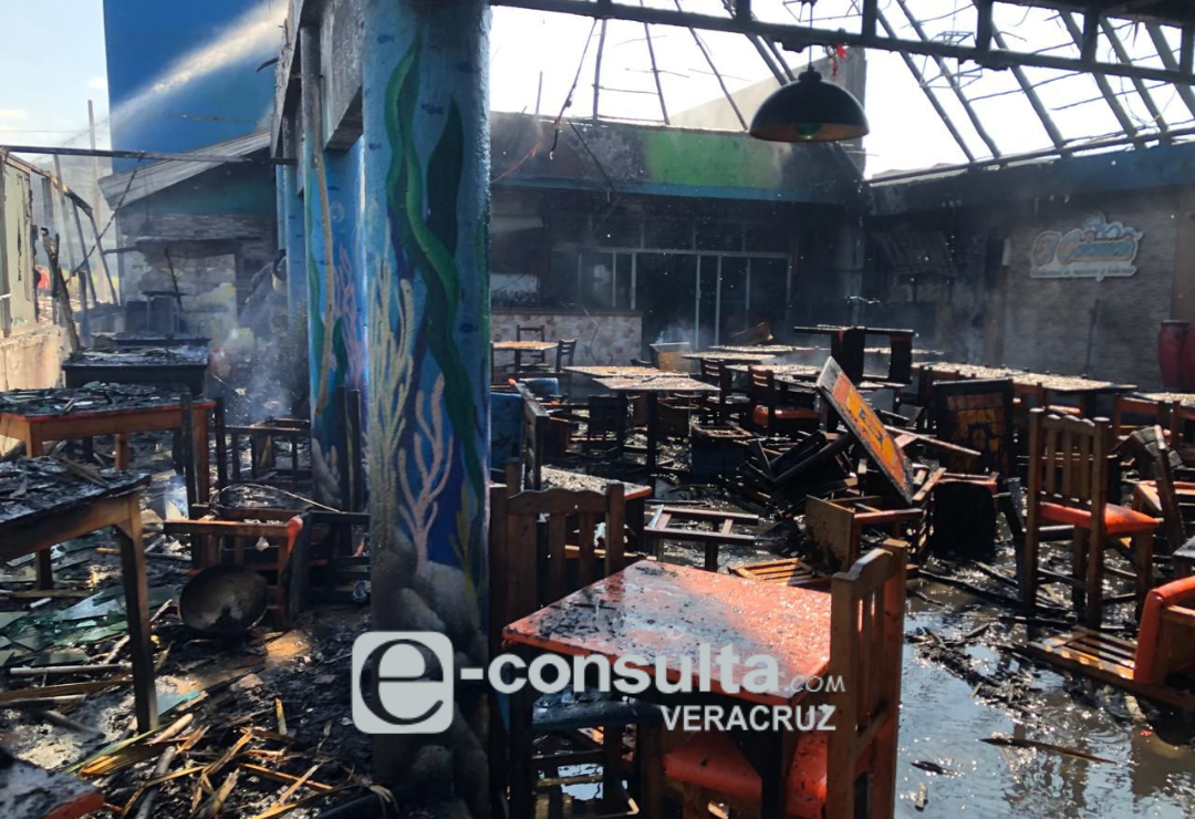 bombas_molotov-restaurante-coatzacoalcos_1.png