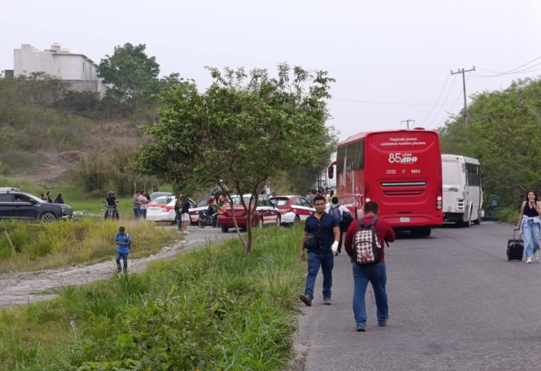 taxistas-bloque-tuxpan.png
