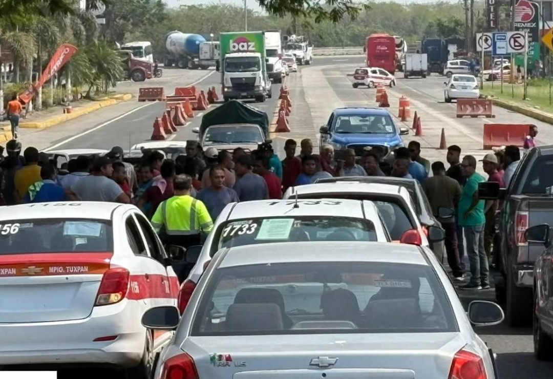 taxistas-bloques-tuxpan.png