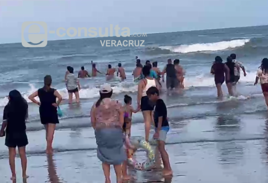 turista-playa_mocambo-boca_del_rio_1.png