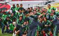 Última foto en el azteca antes de salir rumbo a la justa mundialista acompañados por @cuauhtemocb10 #VamosMexico 