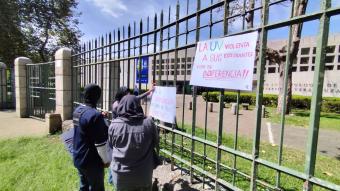 Estudiantes protestan en el MAX; denuncian precariedad en la UV