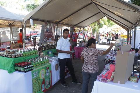 Promueve Gobierno Municipal comercio local image 3