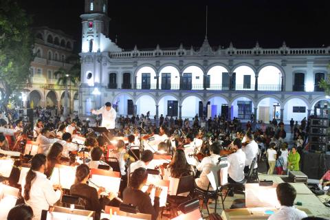 Presentan concierto “En Sinfonía” en el zócalo de Veracruz image 2