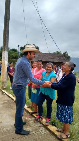 Da Carlos Morales banderazo a obras de rehabilitación de caminos en la sierra de Altotonga image 3